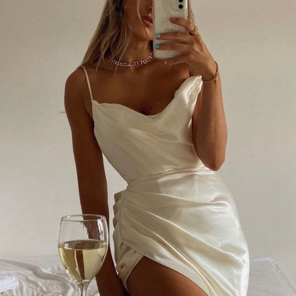 HOUSE OF CB 'Reva' Ivory Satin Balcony Corset Dress /Size XS - Picture 3 of 17